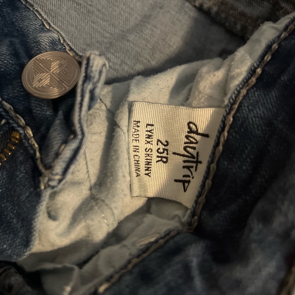Daytrip Jeans - Picture 4 of 4